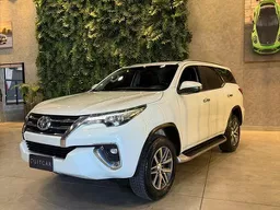 Toyota Hilux SW4