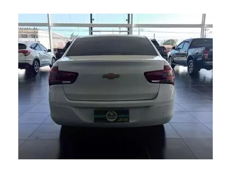 Chevrolet Cobalt Branco 9