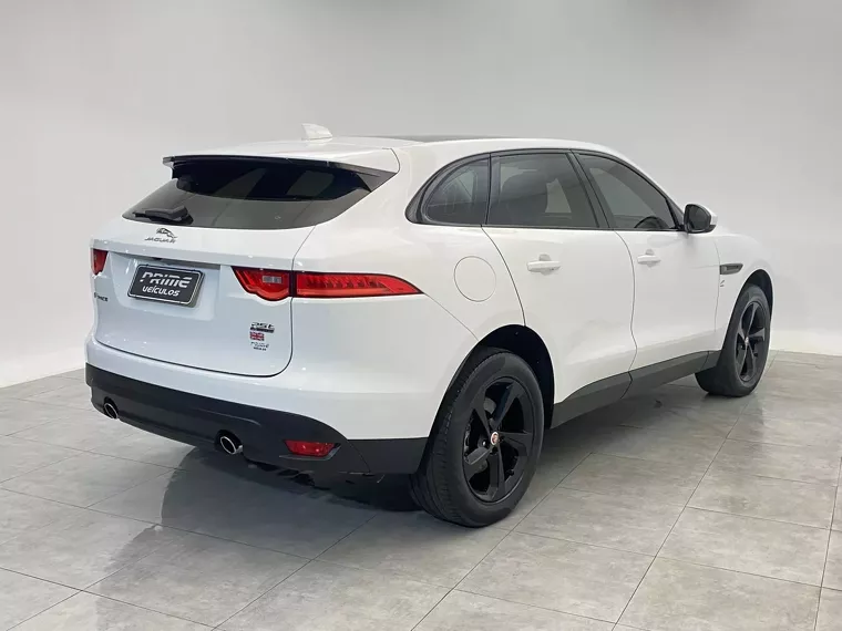 Jaguar F-pace Branco 18