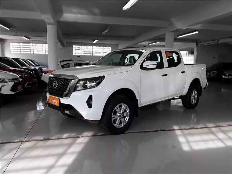 Nissan Frontier Branco 1