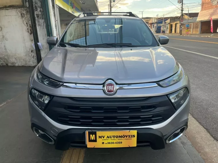 Fiat Toro Prata 2