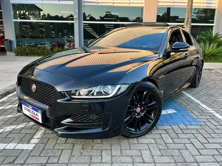 Jaguar XE Preto 20