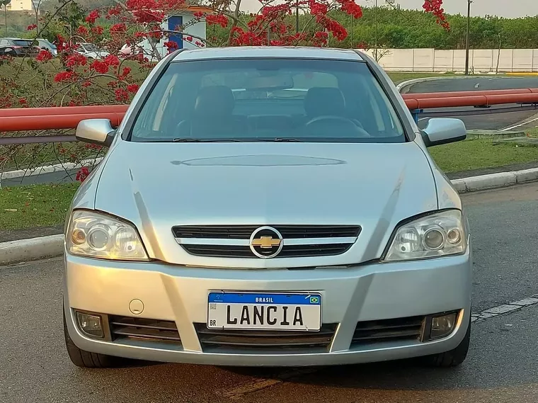 Chevrolet Astra Prata 2