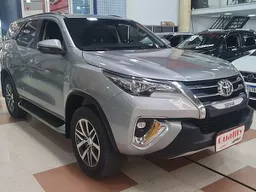 Toyota Hilux SW4