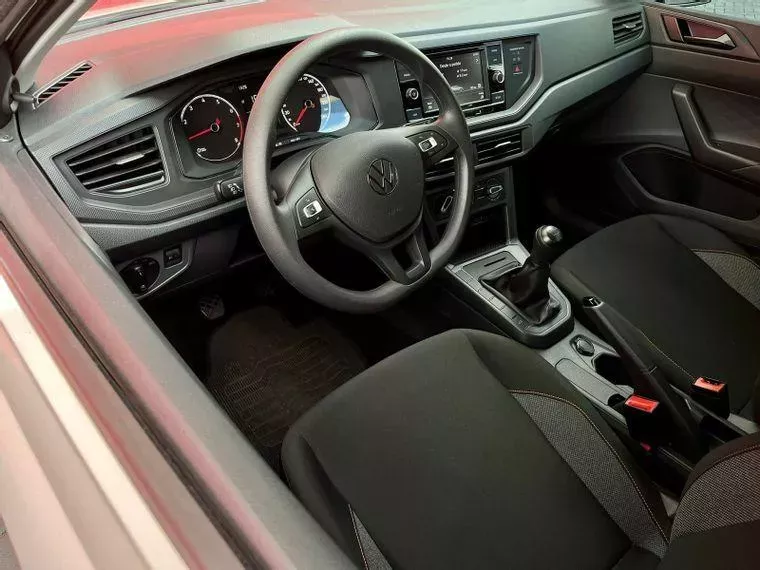 Volkswagen Polo Hatch Branco 6