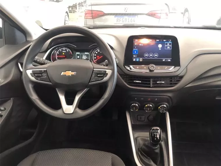 Chevrolet Onix Preto 11