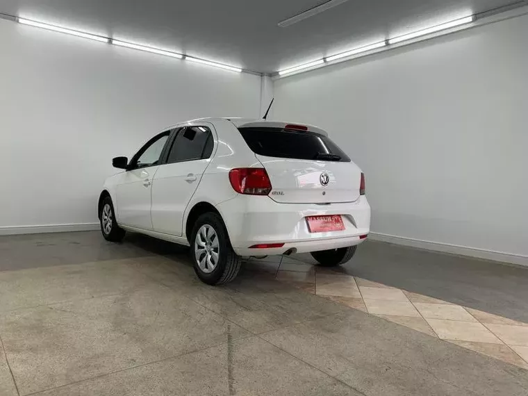 Volkswagen Gol Branco 10