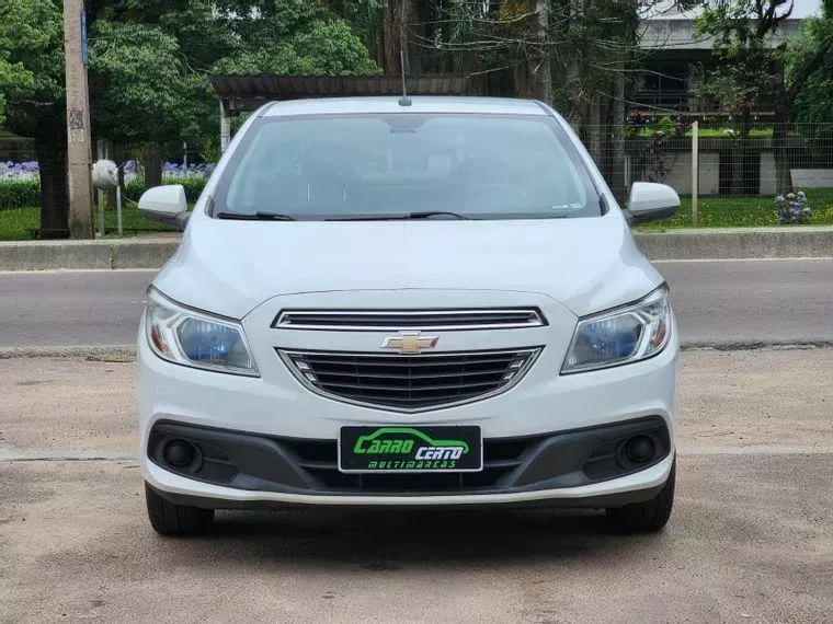 Chevrolet Prisma Branco 5