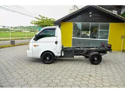Hyundai HR