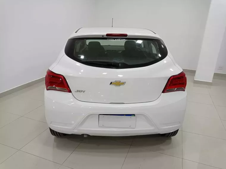 Chevrolet Onix Branco 11