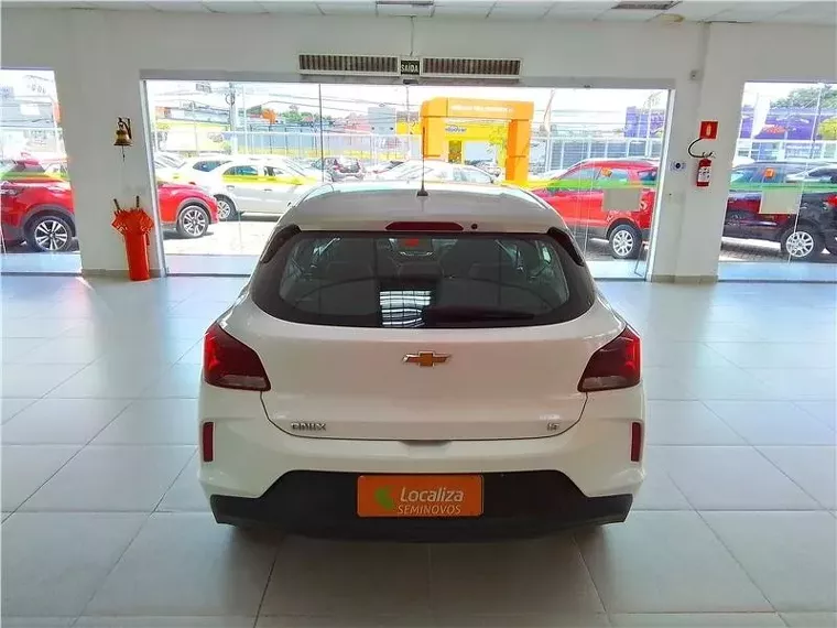 Chevrolet Onix Branco 2