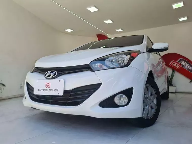 Hyundai HB20S Branco 11