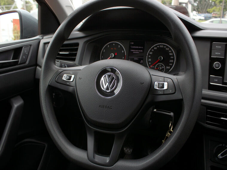 Volkswagen Virtus Cinza 5