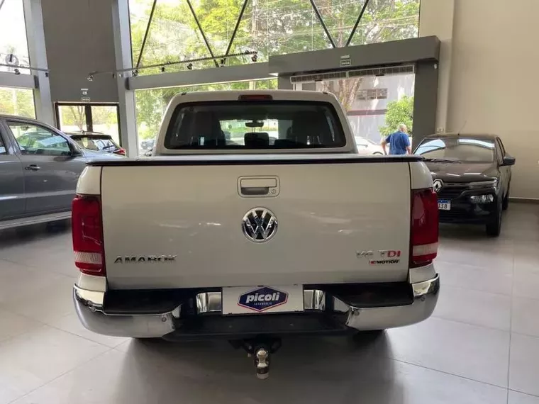 Volkswagen Amarok Prata 6