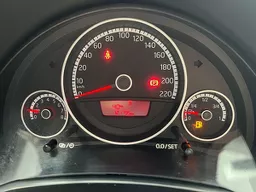 Volkswagen Cross UP