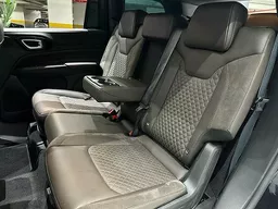 Jeep Commander