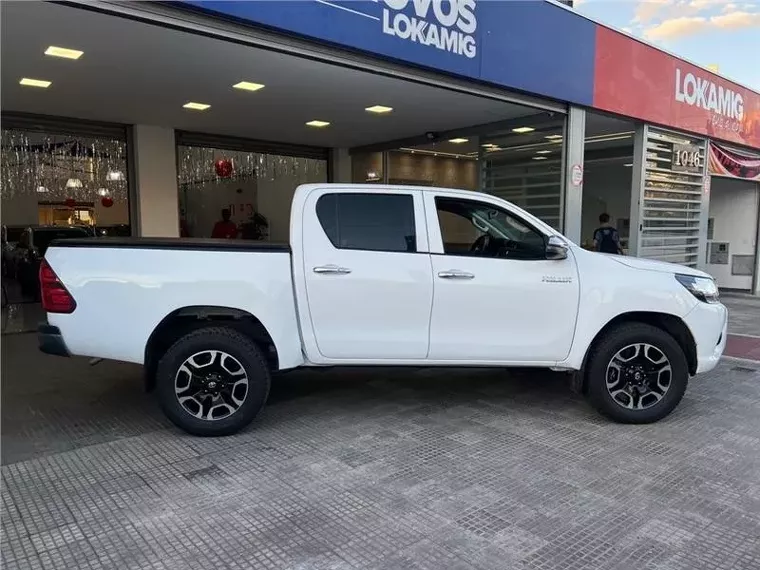 Toyota Hilux Branco 3