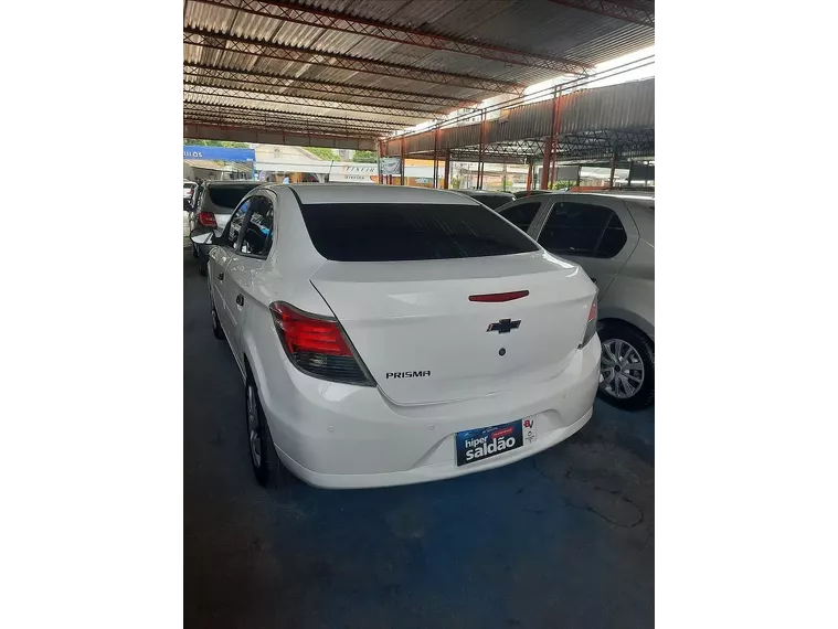 Chevrolet Prisma Branco 5