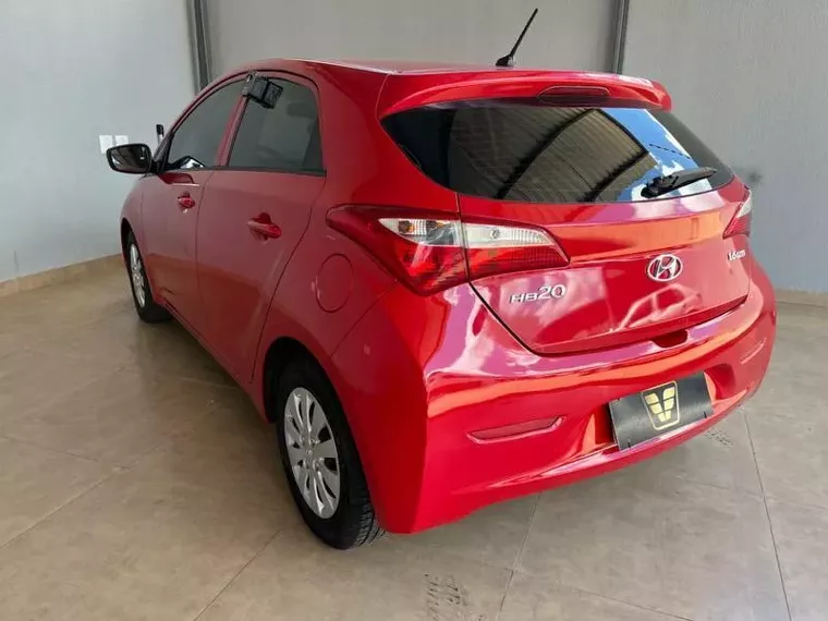 Hyundai HB20 Vermelho 8