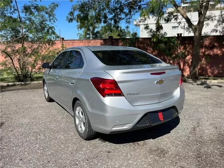 Chevrolet Prisma Prata 2