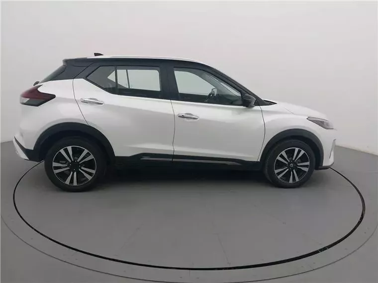 Nissan Kicks Branco 8