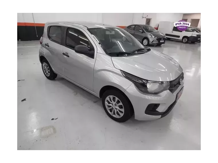 Fiat Mobi Prata 7