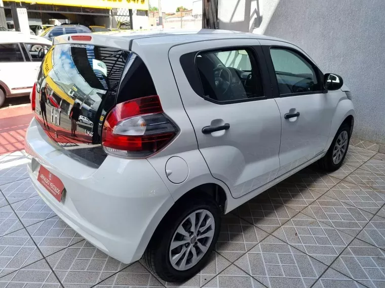 Fiat Mobi Branco 5