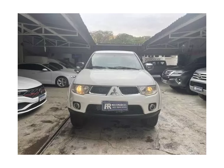 Mitsubishi L200 Branco 3