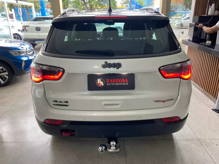 Jeep Compass Branco 10