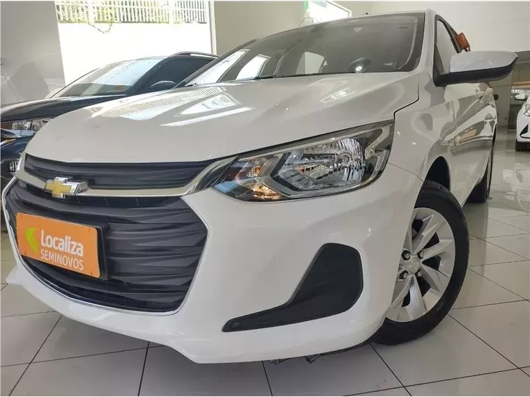 Chevrolet Onix Branco 8