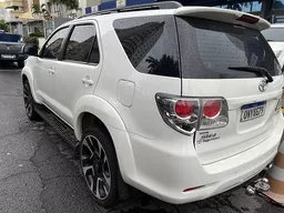 Hilux SW4