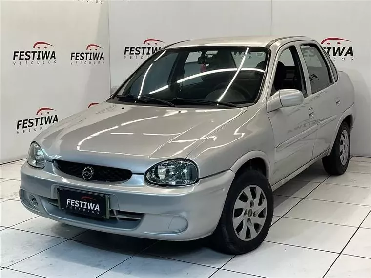 Chevrolet Corsa Prata 4