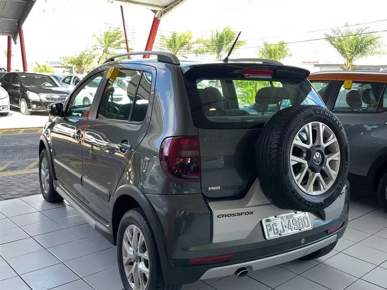 Volkswagen Crossfox Cinza 2