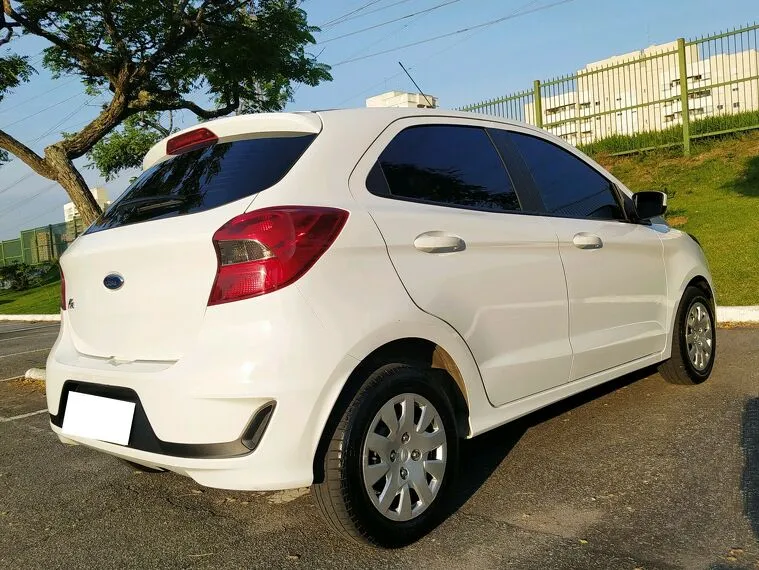 Ford KA Branco 14