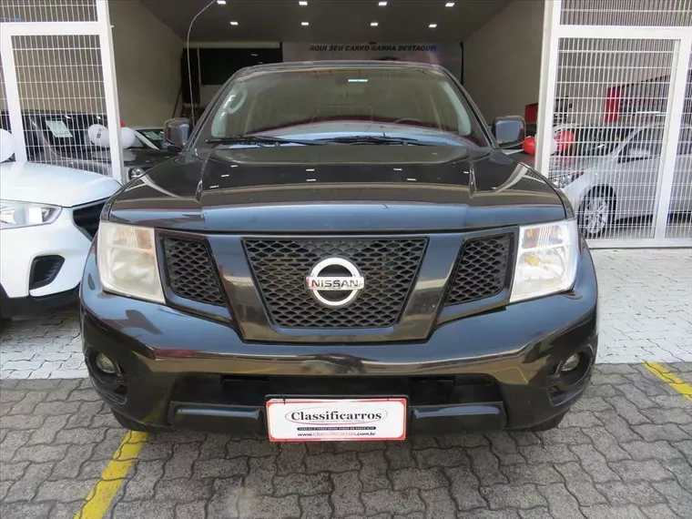 Nissan Frontier Preto 3