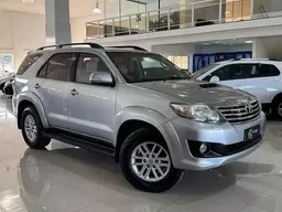 Toyota Hilux SW4