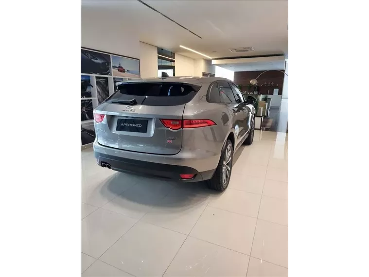 Jaguar F-pace Prata 5