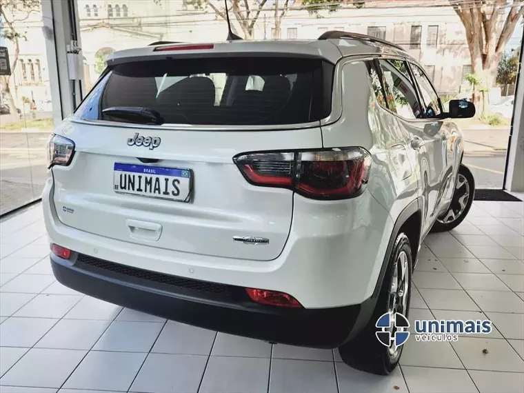 Jeep Compass Branco 17