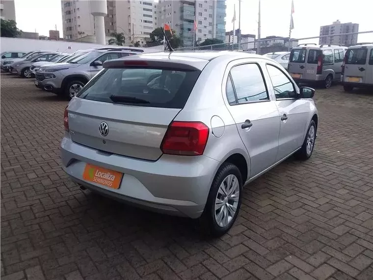 Volkswagen Gol Prata 2