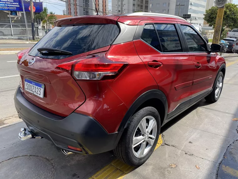 Nissan Kicks Vermelho 2