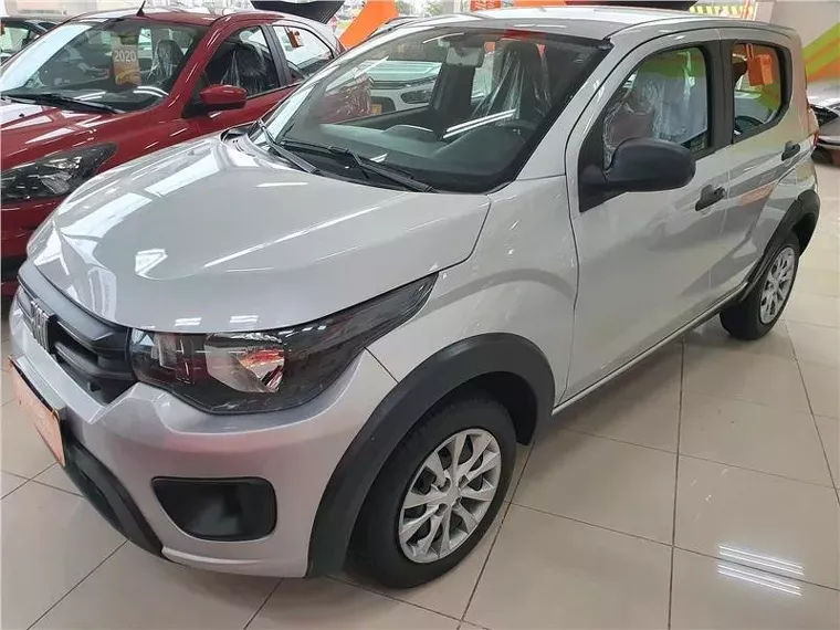 Fiat Mobi Prata 3