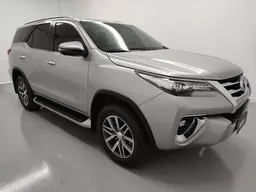 Toyota Hilux SW4