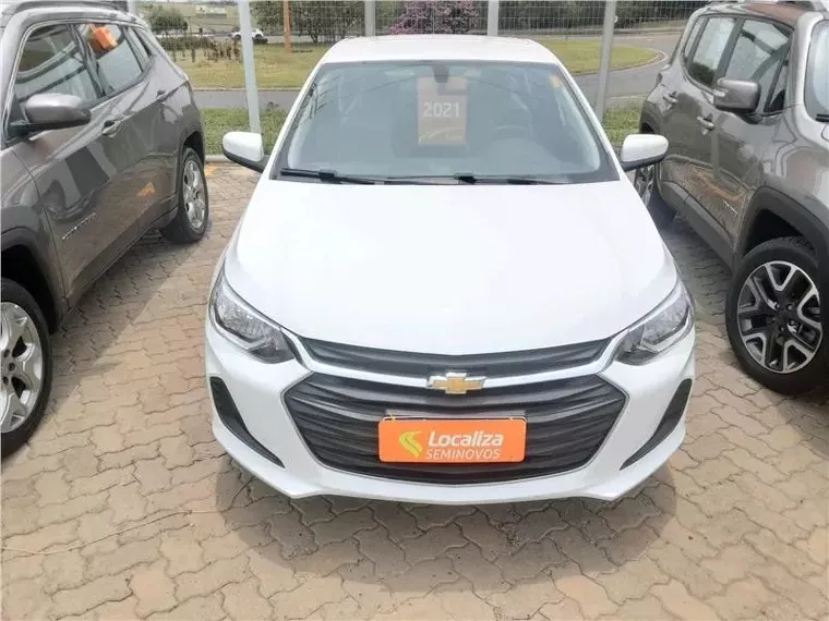 Chevrolet Onix Branco 1