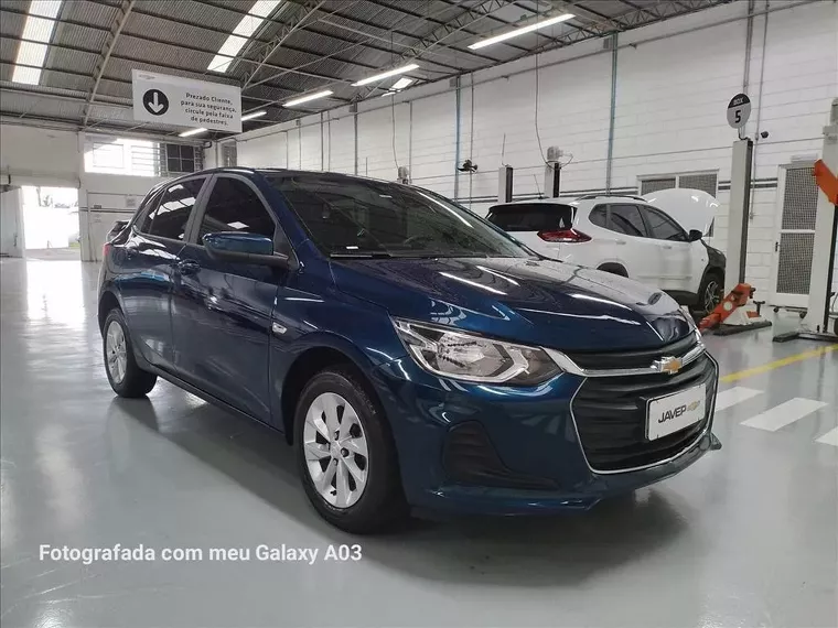 Chevrolet Onix Azul 6