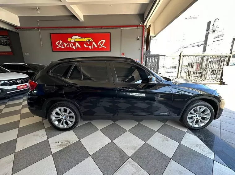 BMW X1 Preto 3