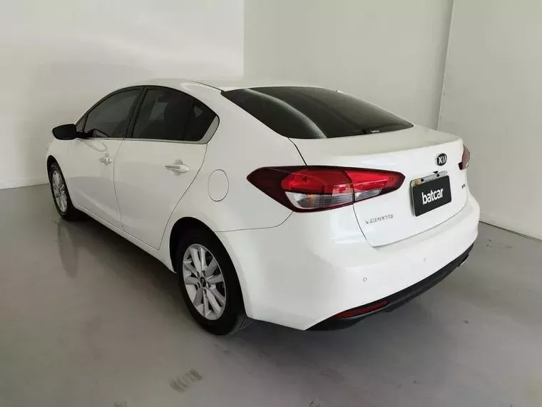 KIA Cerato Branco 2