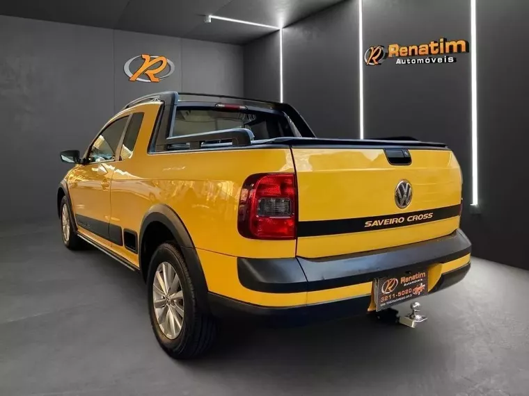 Volkswagen Saveiro Amarelo 6