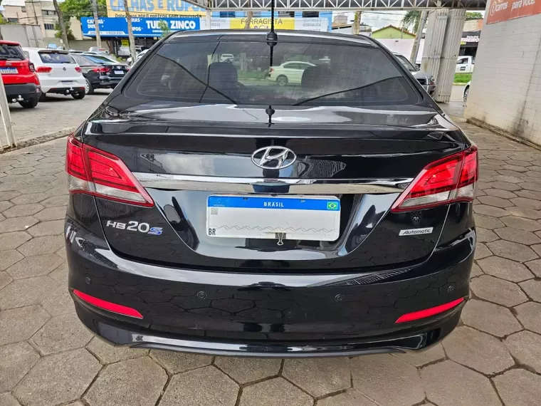 Hyundai HB20S Preto 24