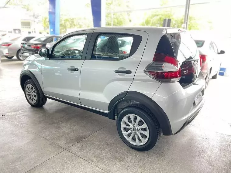 Fiat Mobi Prata 12