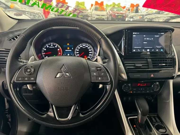 Mitsubishi Eclipse Cross Cinza 9